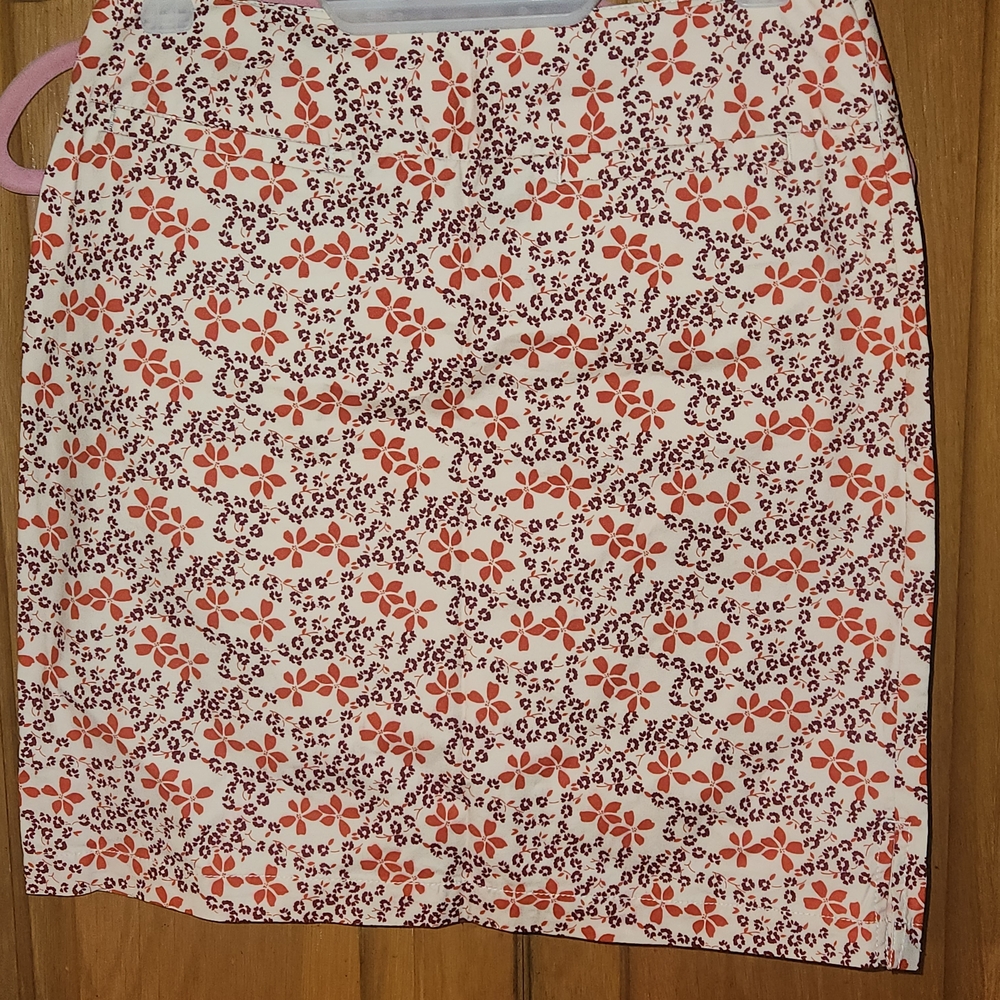 GAP Women's Floral Pencil Skirt in Red and White